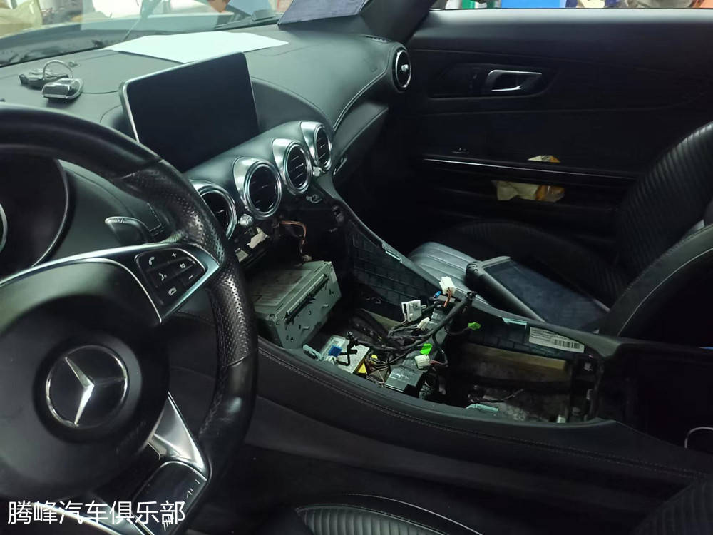 超跑维修：奔驰 AMG GT S跑车挂挡故障维修