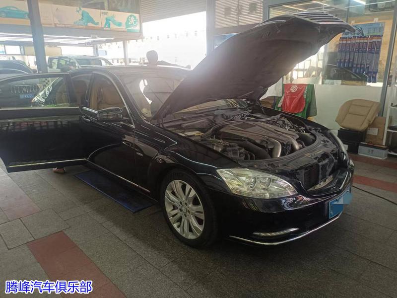 深圳奔驰维修：奔驰S500维修更换油泵总成更换汽油格